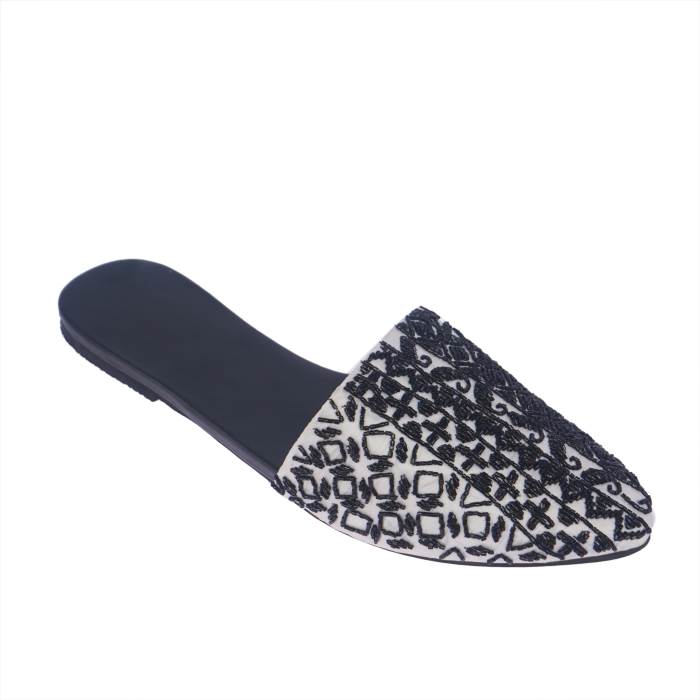 Rajashoes Brand Womens Ethnic Mojaris 49-Mules/ Jutti (Black/White)